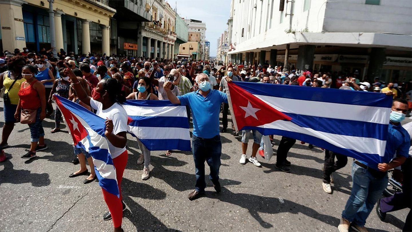 Время россия куба. Протесты на Кубе 2021. Куба революция 2021. Революция на Кубе 2021. Митинги на Кубе.