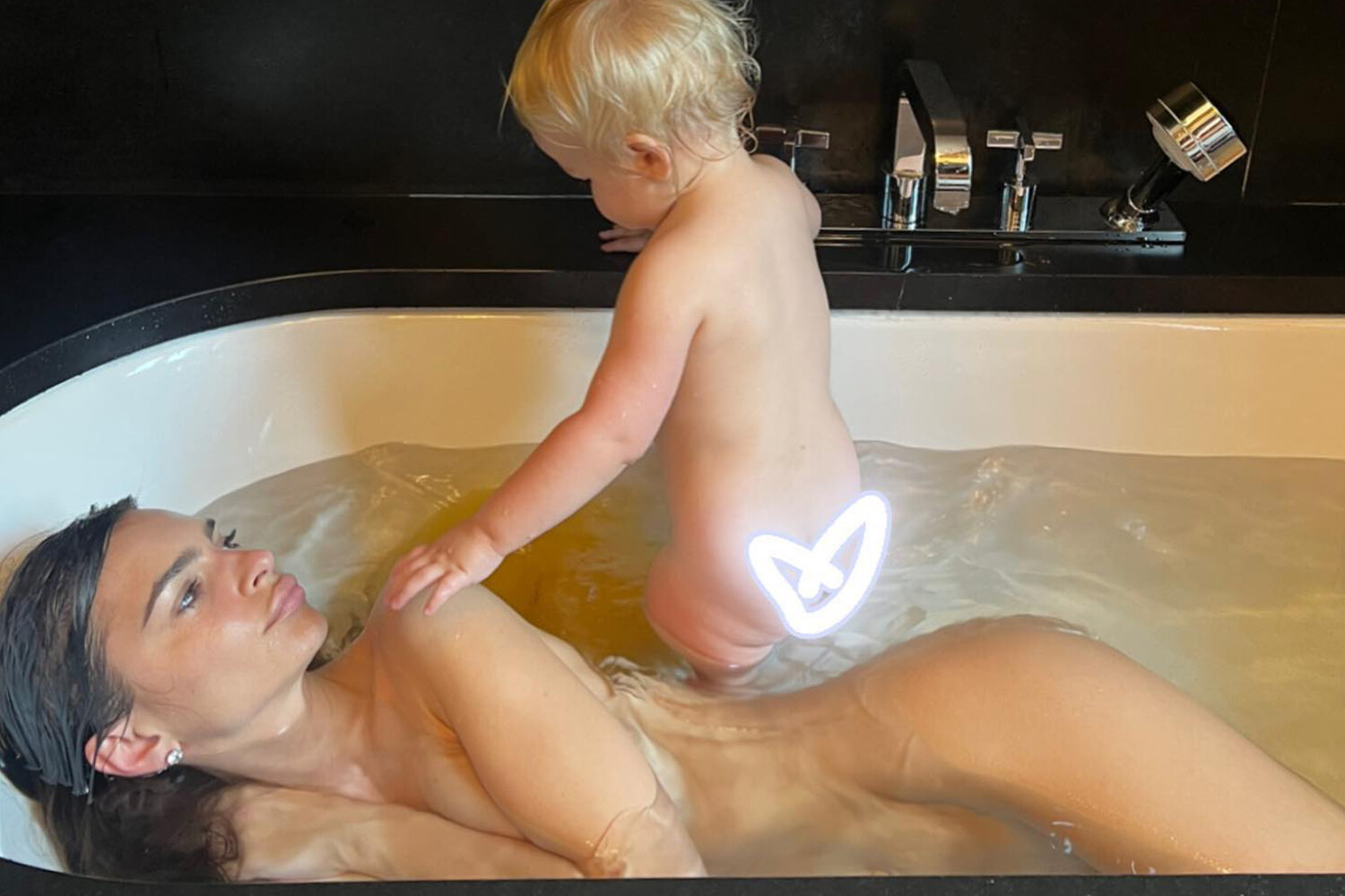 фото голая мама с сыном в ванной фото 15