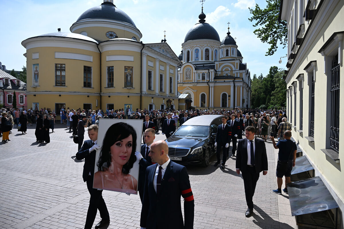 Отпевание заворотнюк в покровском монастыре