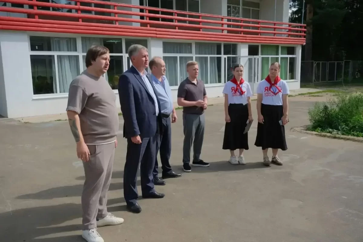 Под депутатским контролем: спикер Заксобрания Кировской области Роман Береснев проверил организацию детского отдыха в лагере «Алые паруса»