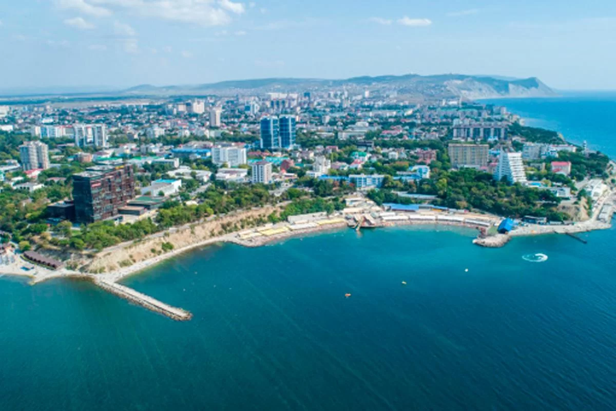 В Анапе обсудили открытие пляжей и меры поддержки курортного сезона