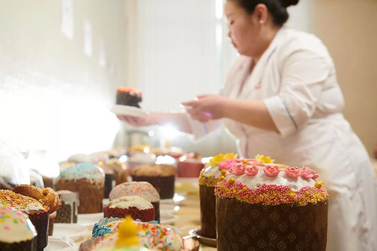 Накануне Пасхи столичные производители увеличили выпуск праздничной выпечки