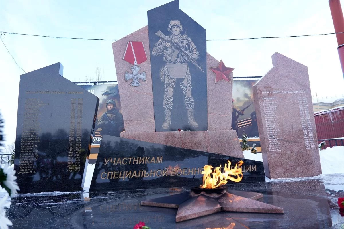 Ковылкино чтит своих героев: глава Мордовии посетил памятные места