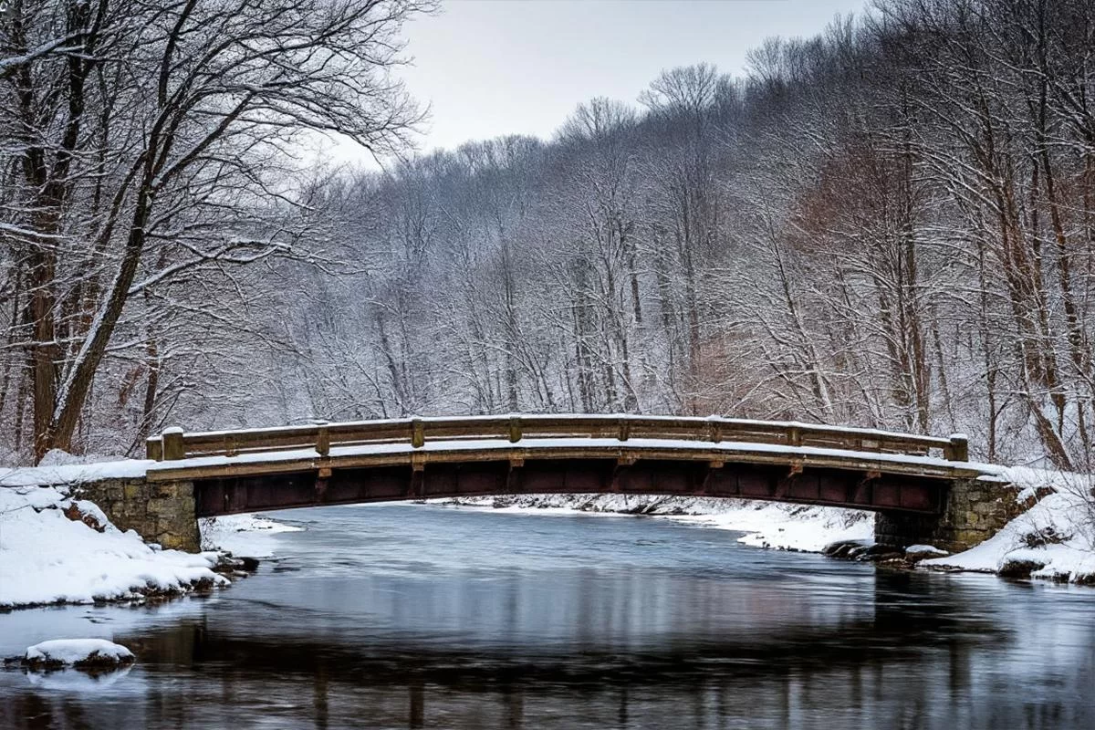 На Камчатке вахтовка с рабочими опрокинулась с моста в реку