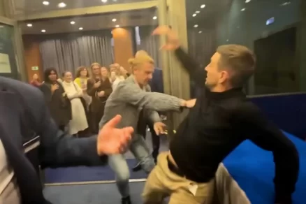 СК завёл уголовное дело по факту нападения на съёмочную группу «Известий»