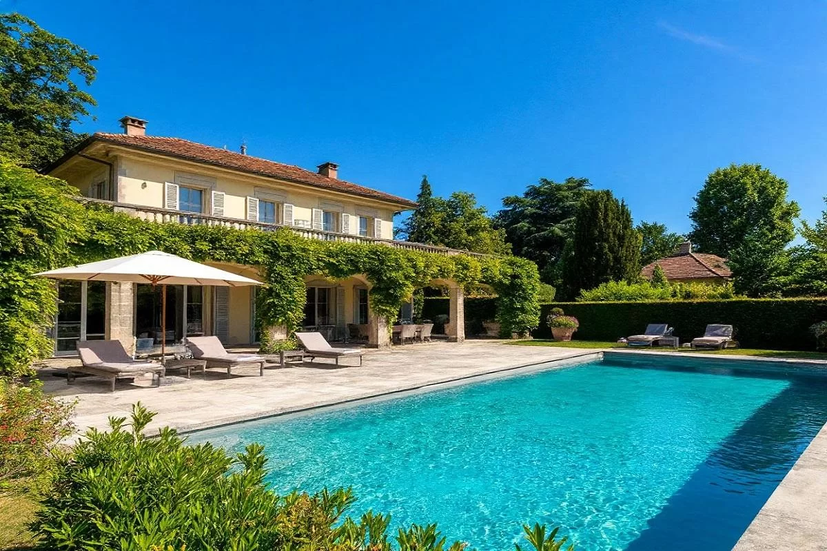 Женевская вилла саммита 1985 года обрела нового владельца из мира роскоши