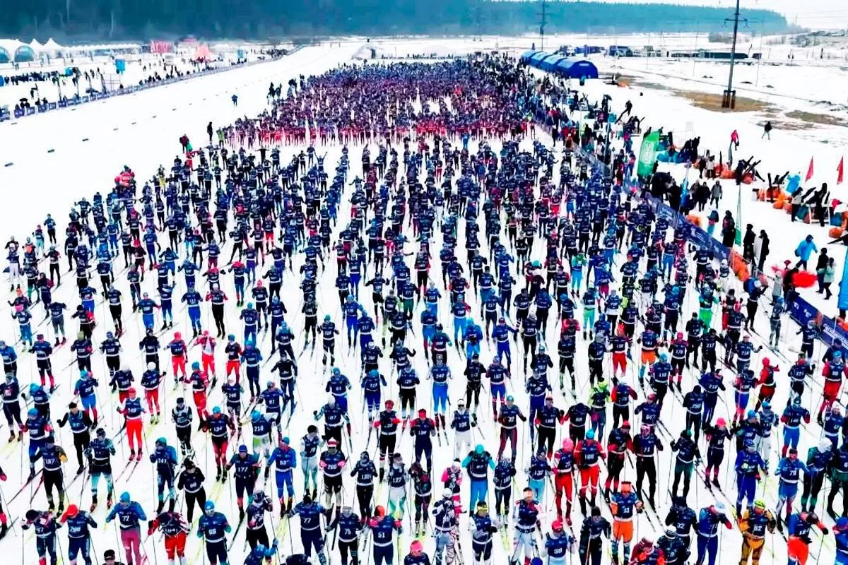 Руслан Кухарук: В Ханты-Мансийске стартовал XIII Югорский лыжный марафон при участии порядка 4 тыс. спортсменов