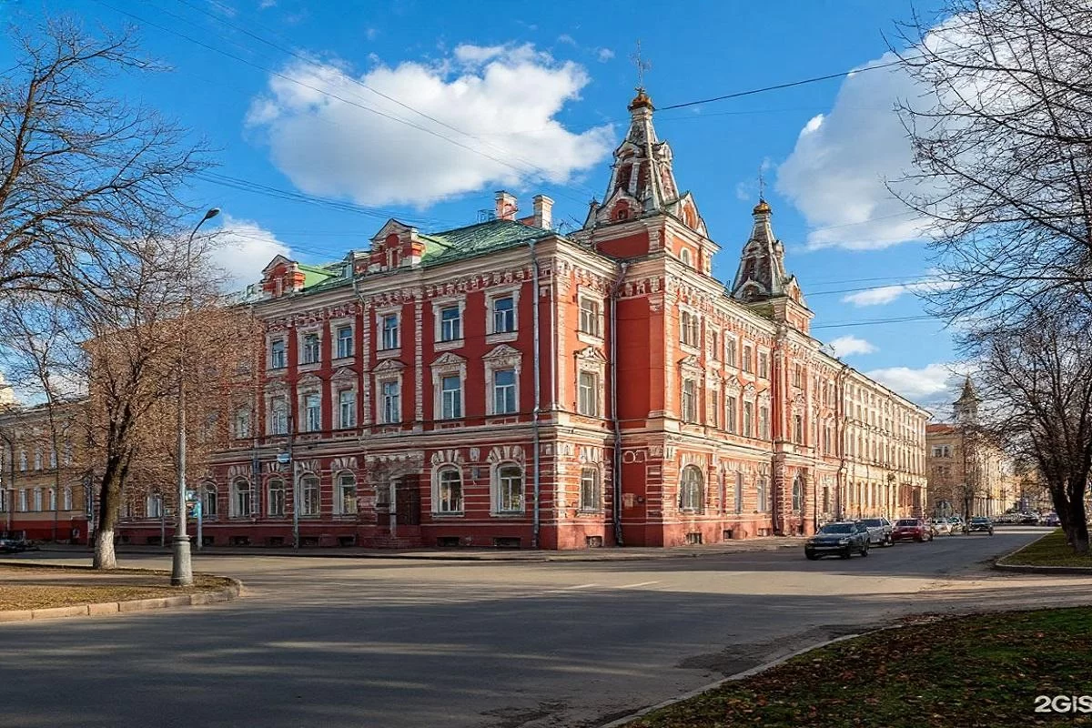 «Сервисы и продукты здесь лучше»: жительница Эстонии оценила бытовые реалии России