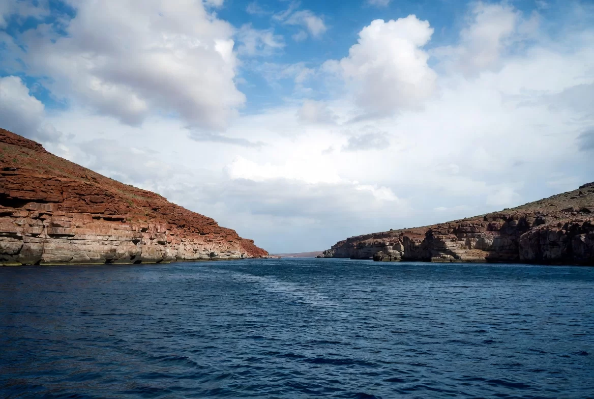 Хуситы пригрозили перекрыть Баб-эль-Мандебский пролив