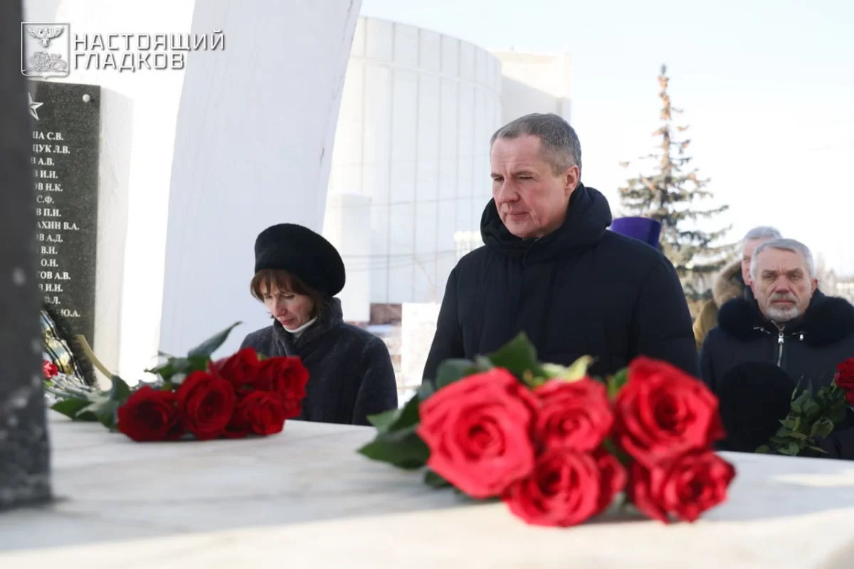 «Каждый на своём месте показывает, как нужно относиться к своей Родине»: Губернатор Вячеслав Гладков поздравил белгородцев с Днём защитника Отечества