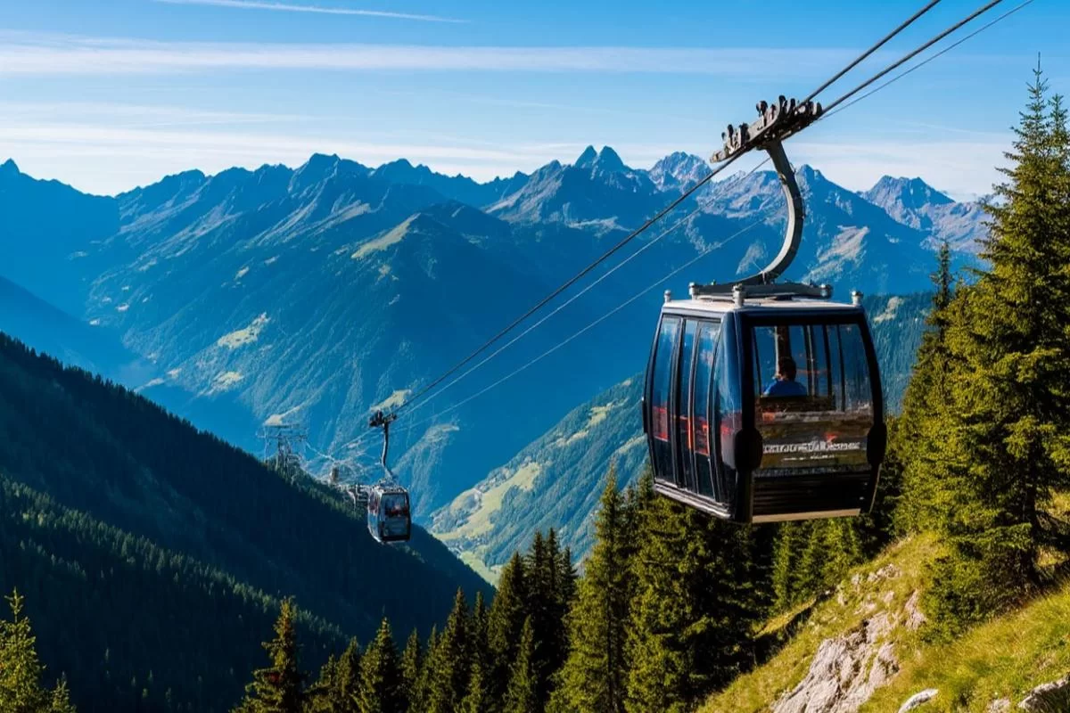 Сезон закрыт: «Роза Хутор» приняла 570 тысяч лыжников, а теперь готовит горные санки и хайкинг