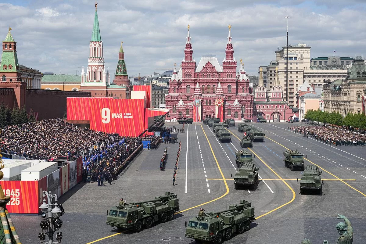 Путин остановил армию: режим тишины на 48 часов в честь великой Победы