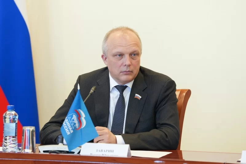 Спикер Заксобрания Роман Заварин: Вологодские парламентарии разработают федеральную инициативу о защите беременных