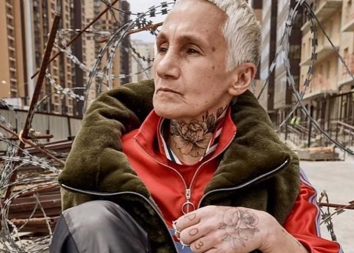 Потеряла семью в один год: её спас священник, и она нашла свой «наркотик». Роза Хайруллина – наша киноинопланетянка