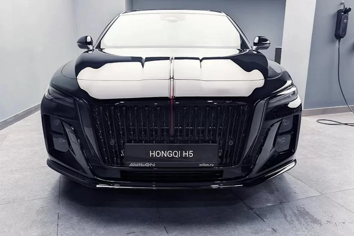 Китайский прорыв: Hongqi H5 обошел Toyota Camry в битве за российских бизнесменов