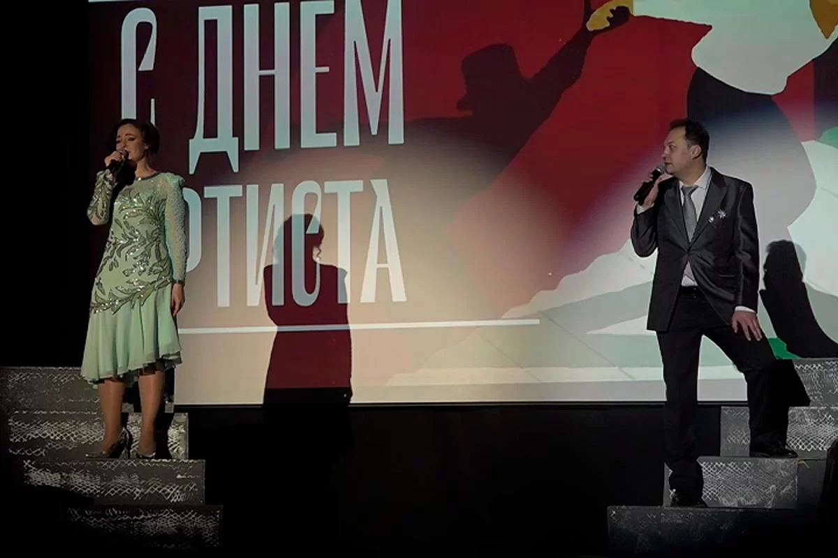 В музыкально-драматическом театре Городского округа Пушкинский День артиста отметили уникальной программой