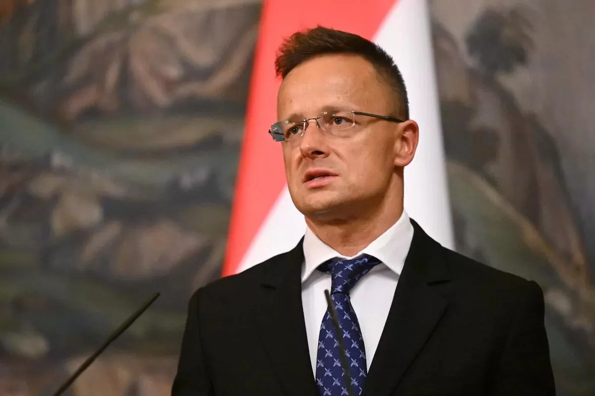 Миллионы Ощадбанка пропали в Будапеште: Сийярто заявил о панике в Киеве и вмешательстве в выборы