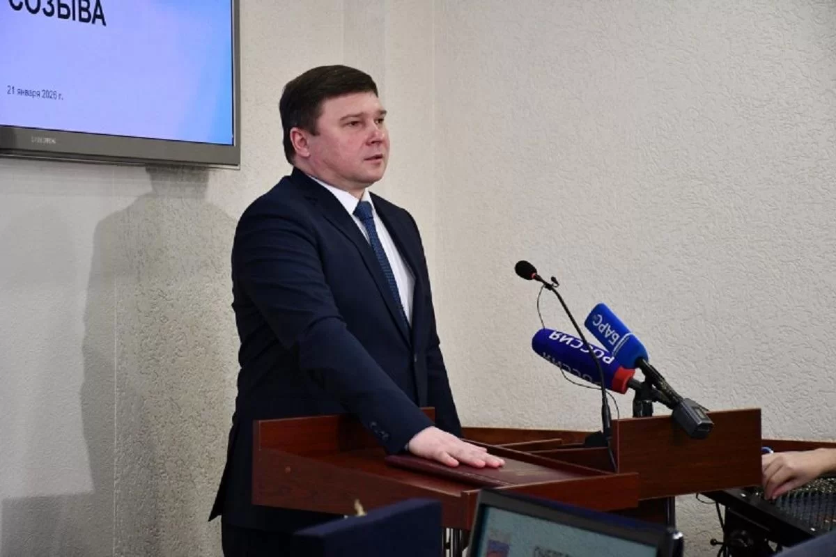В Иванове наградили волонтёров, отремонтировали остановки и поздравили юбиляров семейной жизни: Максим Комиссаров подвел итоги минувшей недели