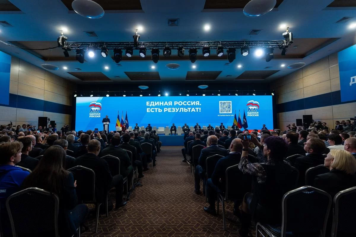 Председатель Думы Астраханской области Игорь Мартынов обсудил инициативы в сфере ЖКХ и жилищного строительства на форуме «Единой России»