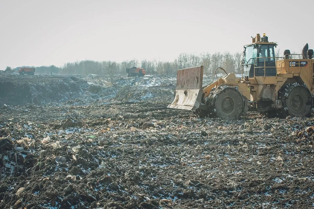В Нижневартовске ищут исполнителя мониторинга состояния окружающей среды в зоне полигона ТКО