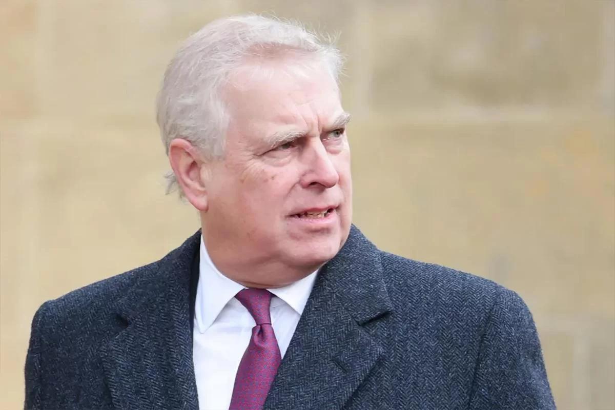 Букингемский дворец под ударом: брата короля арестовали на 66-летие, а он вышел с лицом, полным ужаса