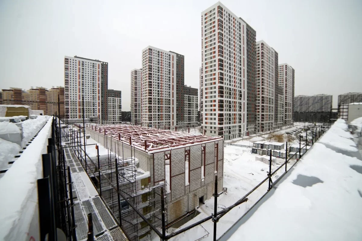 Строительство школы и детского сада в микрорайоне Опытное поле в Котельниках завершат к началу нового учебного года