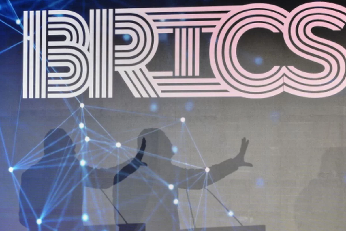 На пути к справедливой модели мирового устройства: о чём говорится в экспертом докладе «Будущее БРИКС»?