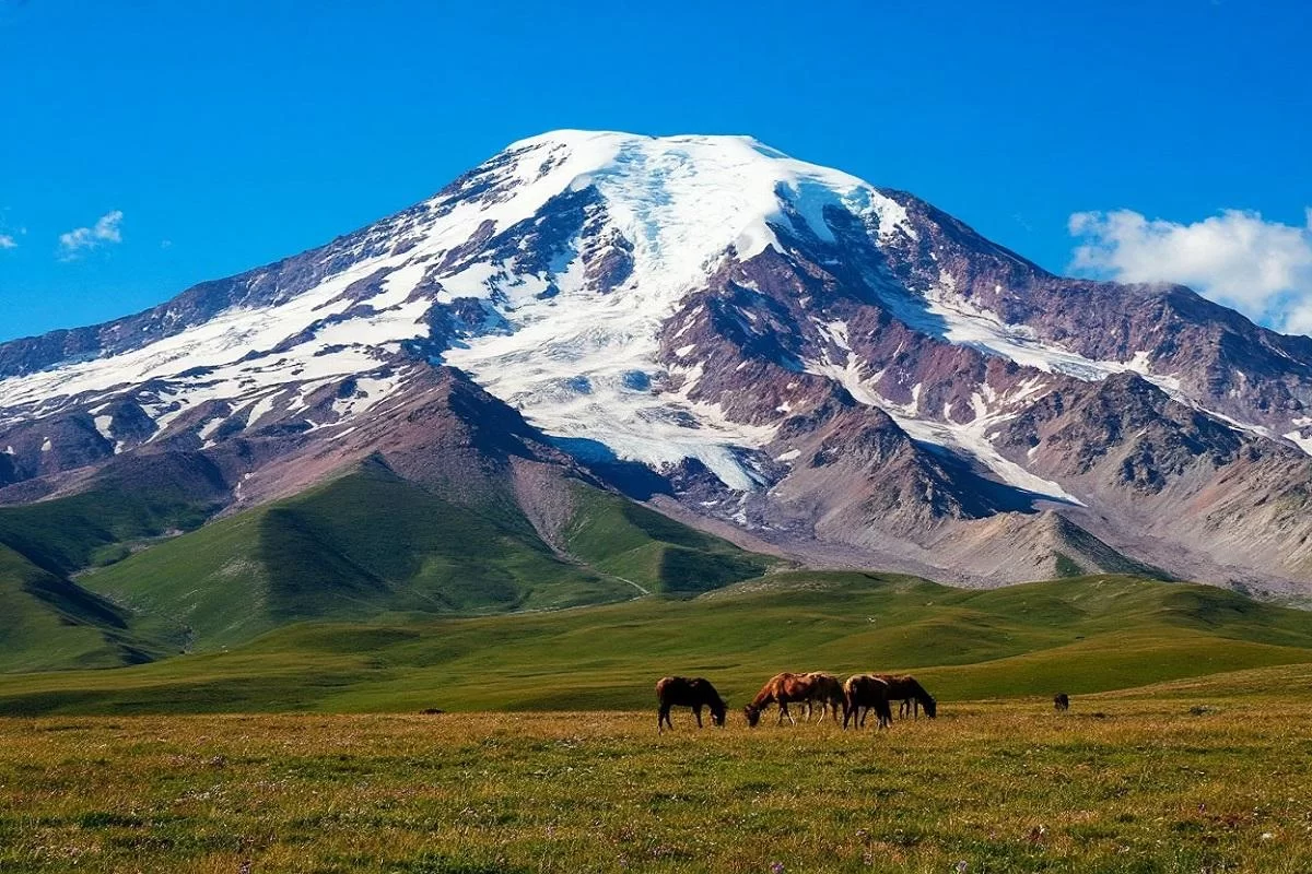 С 2027 года за восхождение на Эльбрус придётся платить