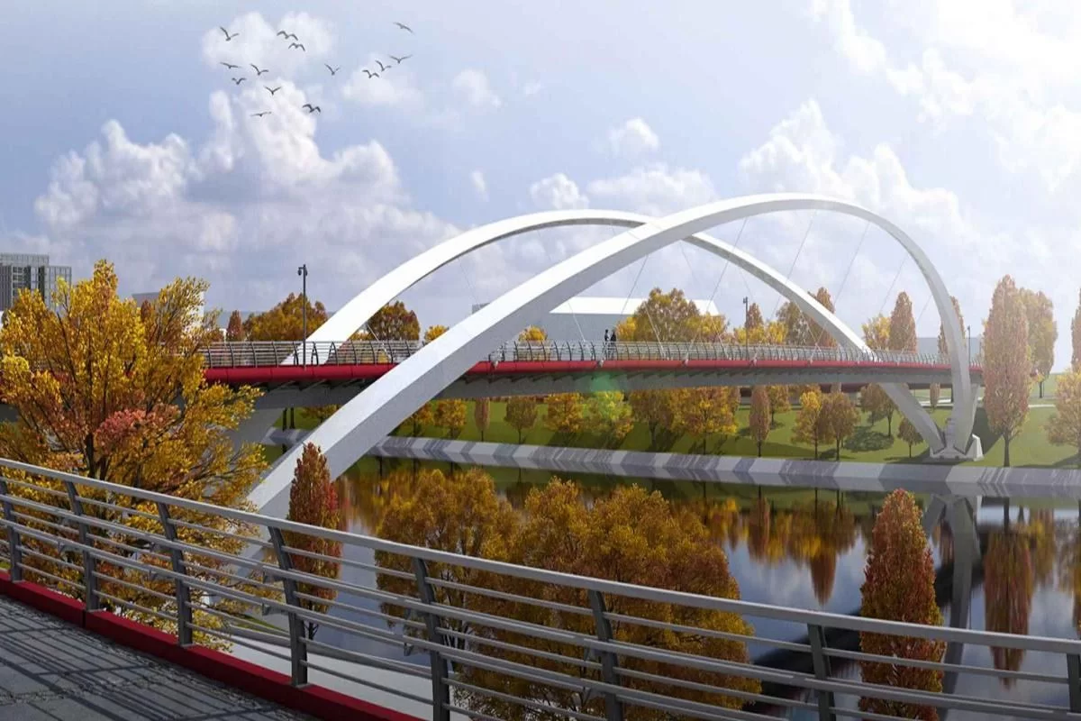 Собянин рассказал о ходе строительства пешеходного моста в Мневниковской пойме Москвы