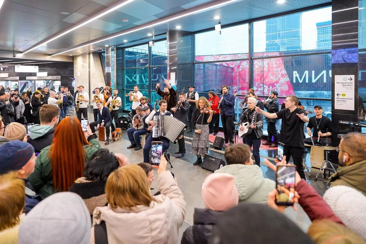 Проект «Музыка в метро» будет радовать пассажиров на 40 станциях московской подземки