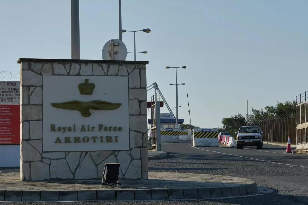 МИД Британии предупредил об угрозе терактов на Кипре после атаки на базу