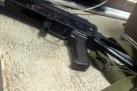 ЧП в Мариуполе: мужчина обстрелял силовиков в кафе из АК и бросил в них гранату