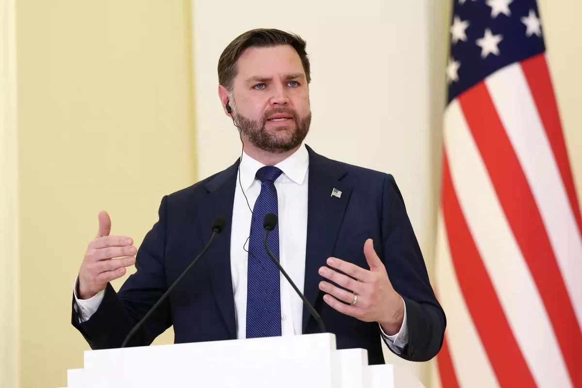 Миссия выполнена? Вэнс заявил о победе над Ираном и предложил свернуть операцию