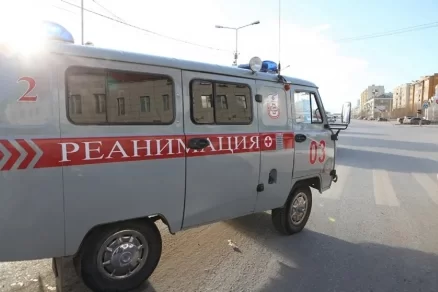 В Якутске машина влетела в группу школьников, водитель скрылся с места происшествия