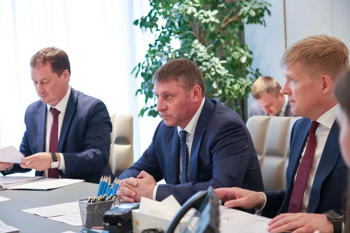 Врио губернатора Белгородской области Александр Шуваев обсудил с Максимом Решетниковым расширение СЭЗ на весь регион
