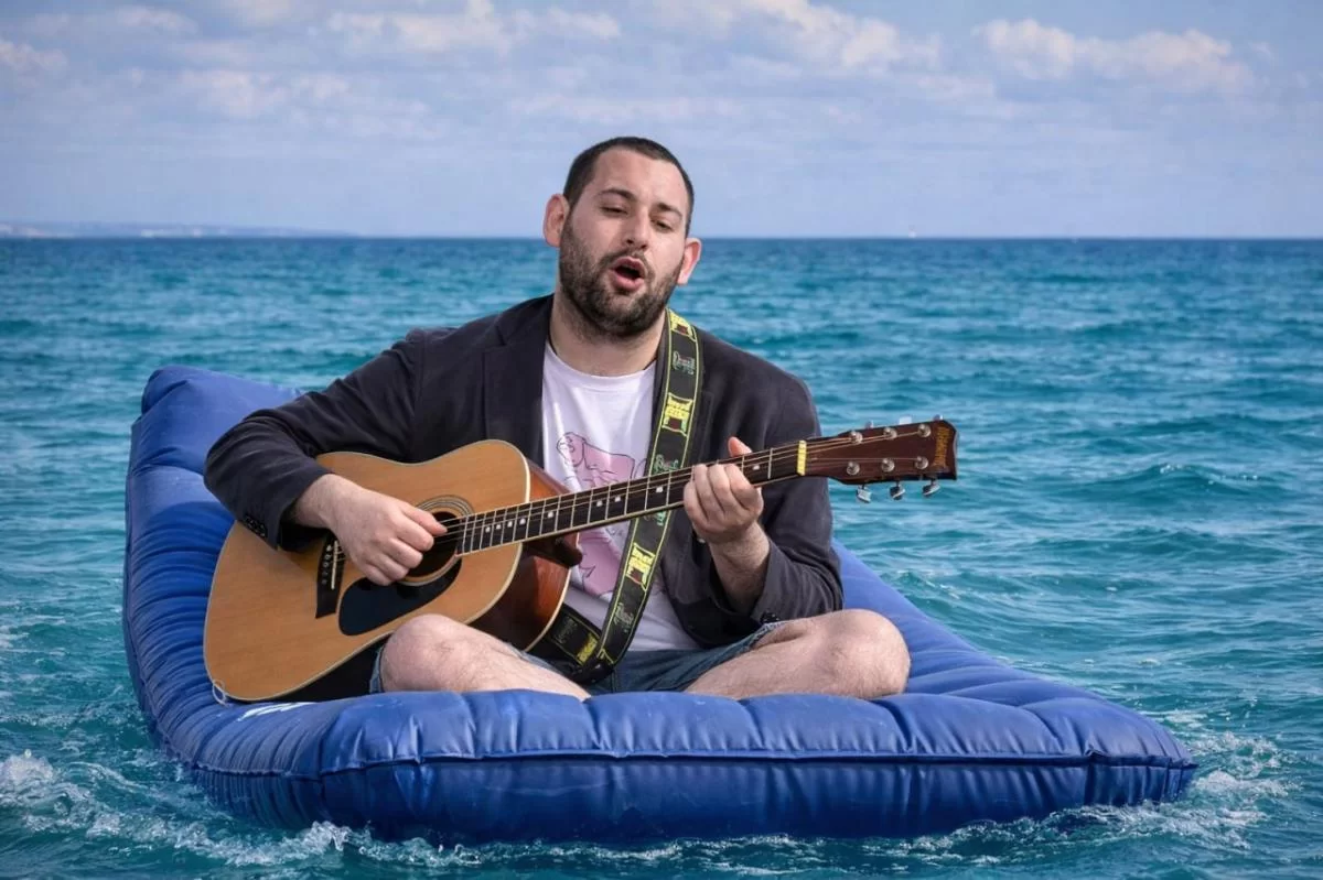 Иноагенты в зоне турбулентности: Шац* прячется в Израиле от ракет, пока Слепаков* ищет счастья в пустых залах США