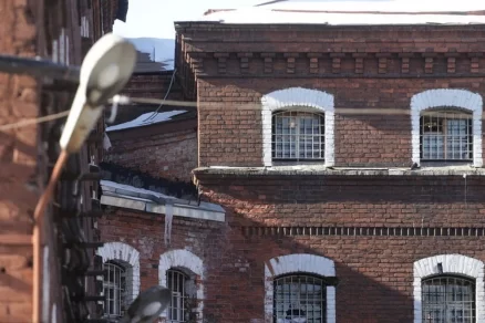 Сотрудник СИЗО «Кресты» покончил с собой на рабочем месте