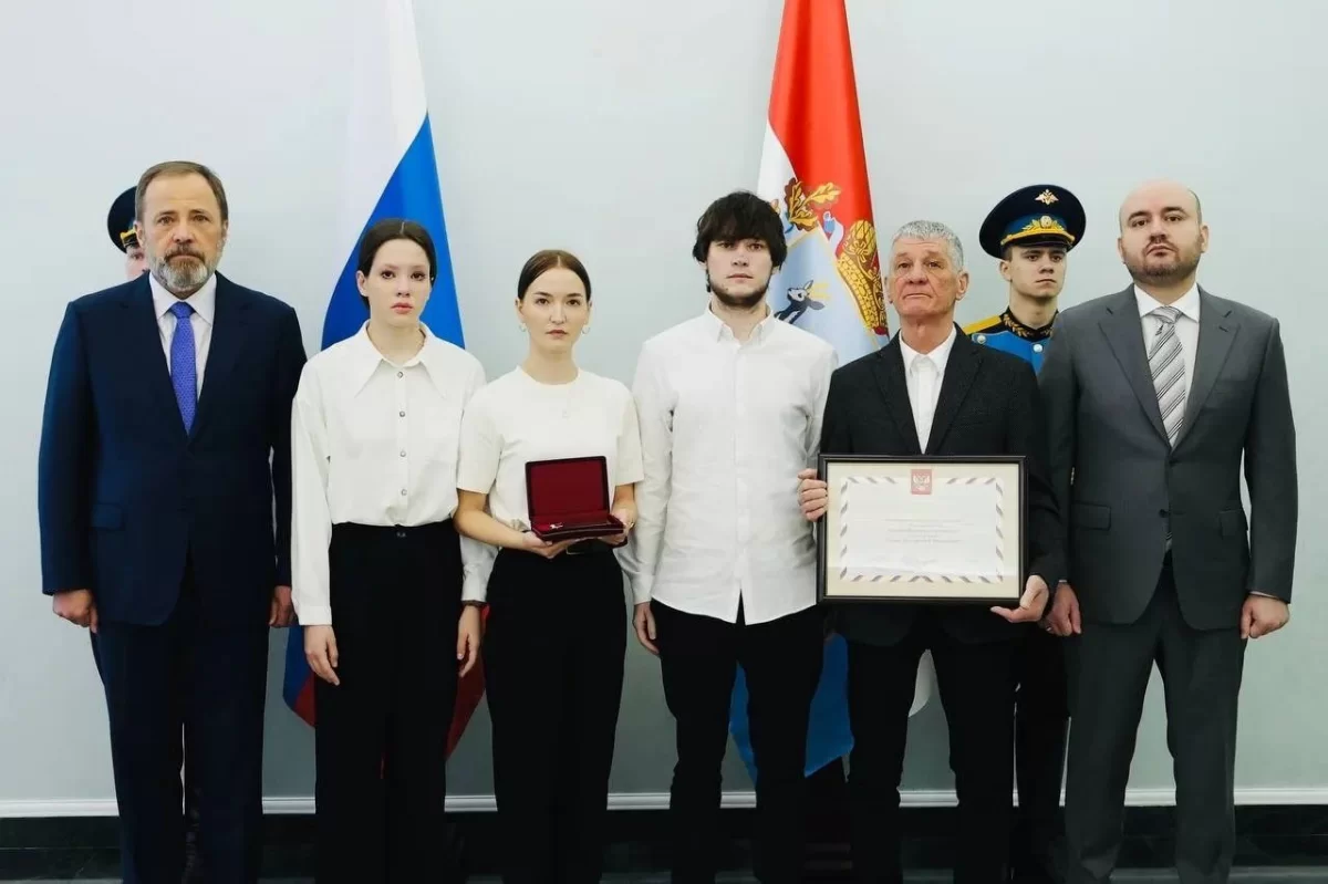 Спикер Самарской Губернской Думы Геннадий Котельников обсудил с полпредом Президента в ПФО Игорем Комаровым меры по вовлечению ветеранов СВО в общественно-политическую жизнь региона