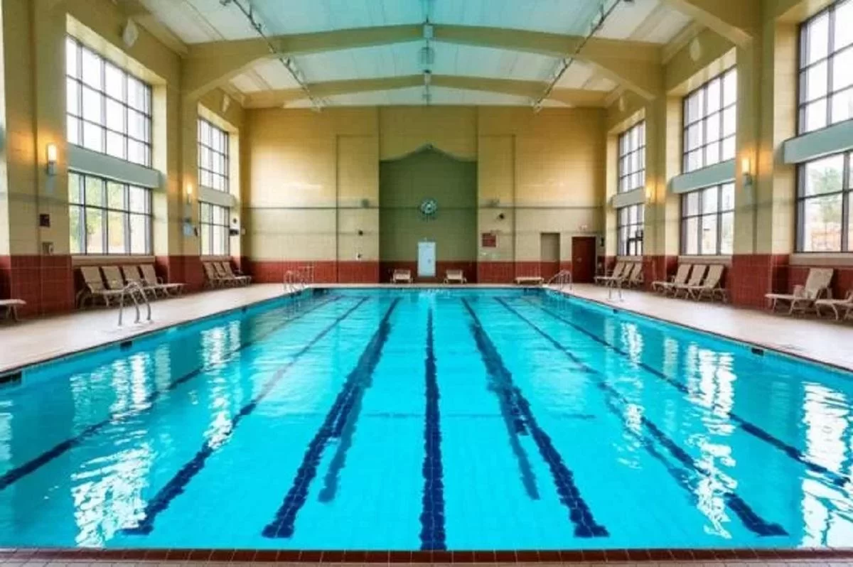 Бывший директор спортцентра в Новосибирске получил 8,5 лет за растрату и взятки