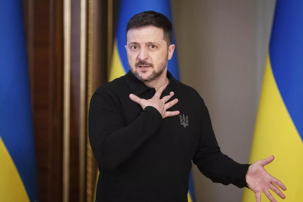 Запасной аэродром: зачем Зеленский повез соглашения в монархии Залива