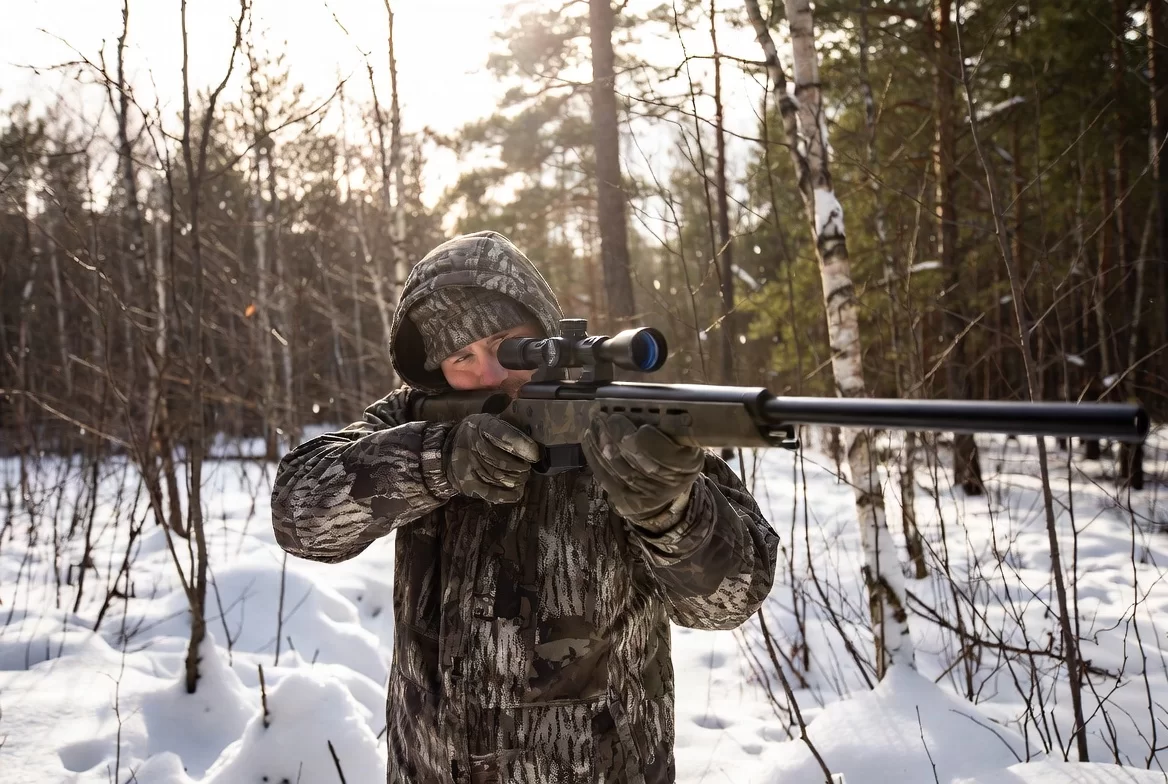 В Свердловской области охотник случайно застрелил сотрудника МЧС