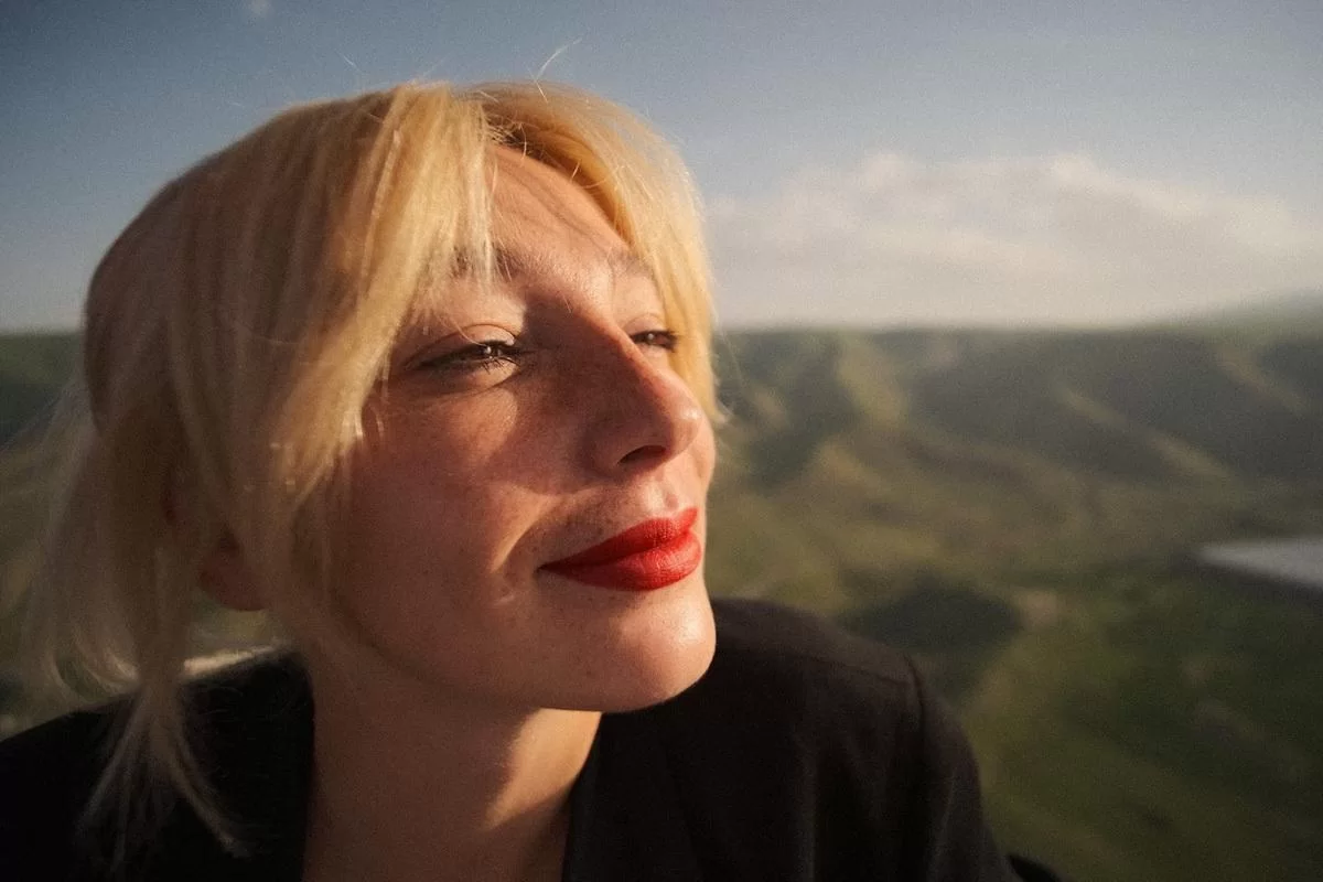 От «почти голой» до трактористки: как Настя Ивлеева пережила крах карьеры и удачно вышла замуж