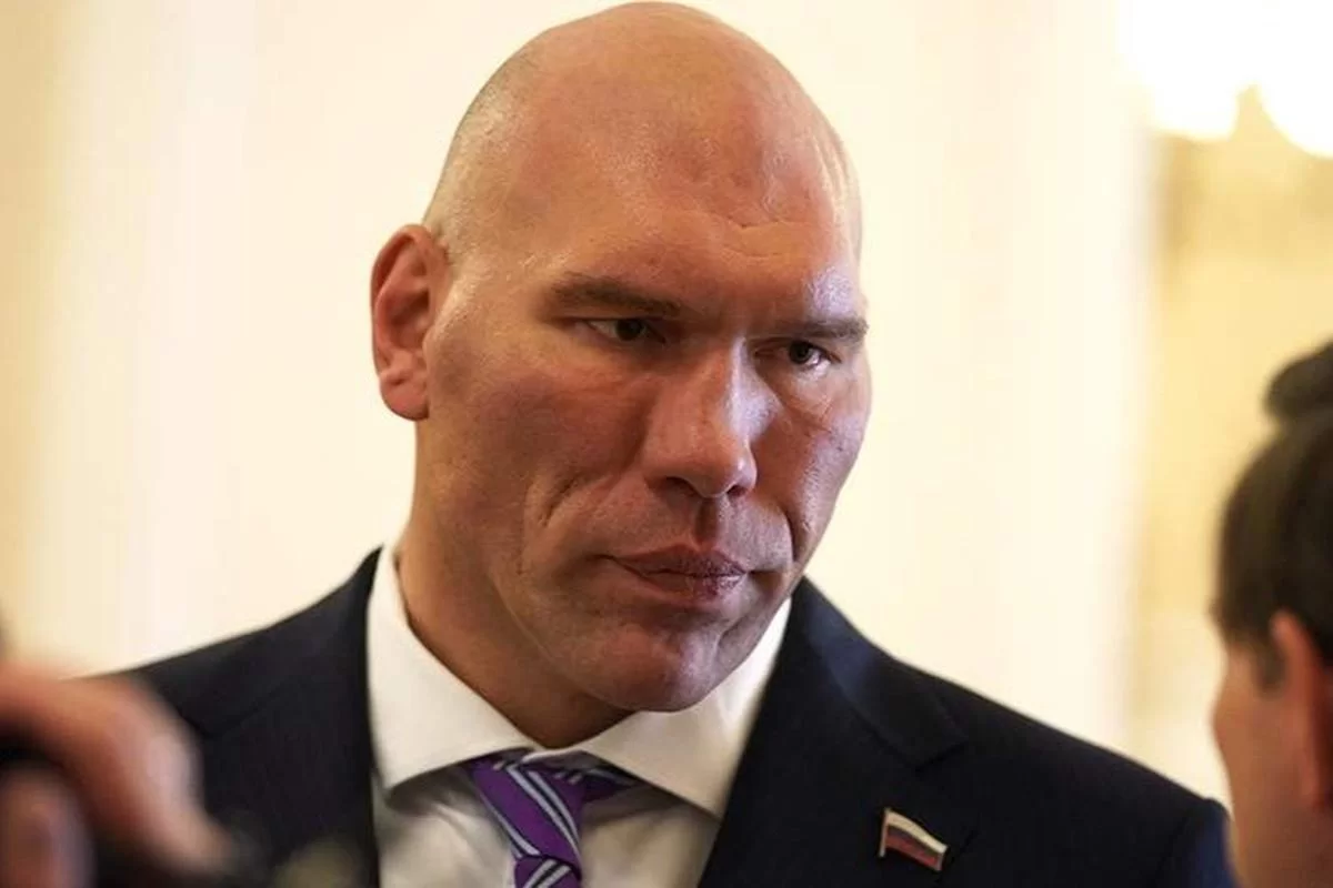 Спортивная звезда в политике: Валуев может стать петербургским депутатом