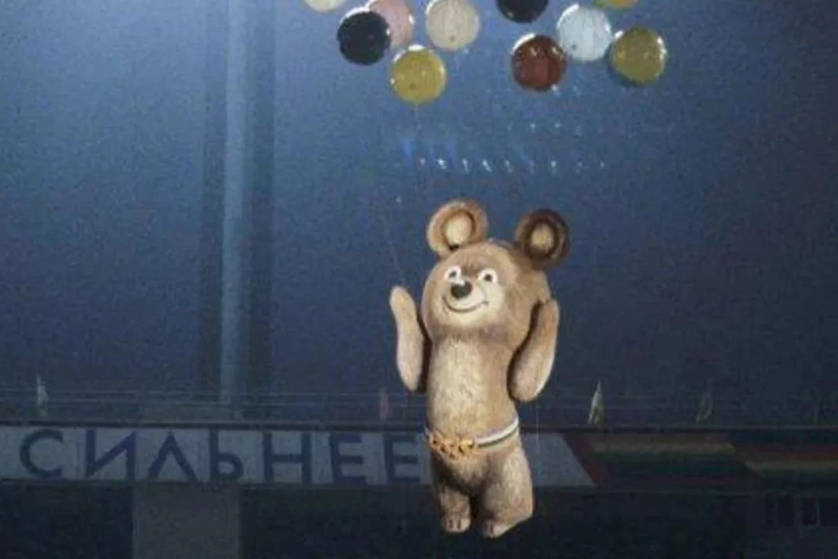 Журналист Долгополов: Спортсмены не побегут быстрее, если талисманом станет олимпийский мишка