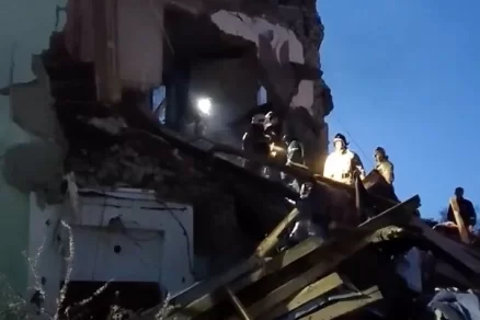 Дрон ВСУ «Лютый» превратил подъезд в могилу для женщины и ребенка в Сызрани