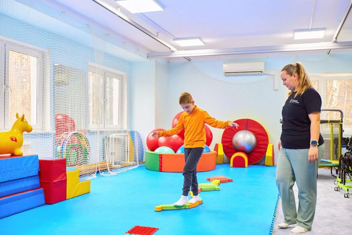 Инклюзивная среда: как Москва поддерживает людей с особенностями здоровья