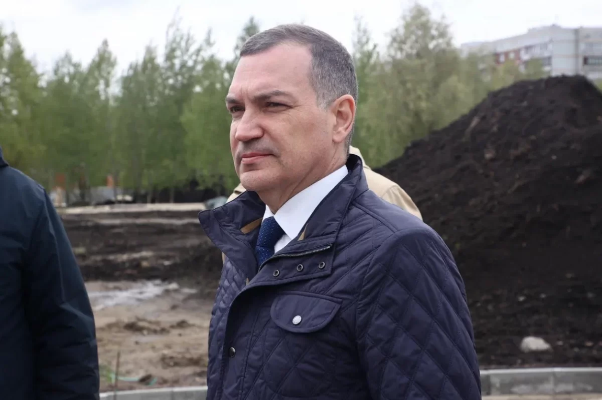 Мэр Новосибирска Максим Кудрявцев: В рамках первой очереди сквера на Демакова осенью будут сданы световой арт-объект, каменный сад и высажены 2,5 тысячи деревьев и кустарников