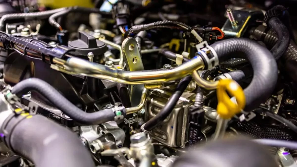 «Эра 160 лошадей»: Geely и Chery намеренно душат моторы ради экономии на утильсборе