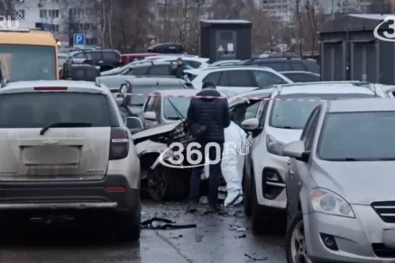 Взрыв автомобиля генерала Сарварова: очевидец рассказал о повреждениях