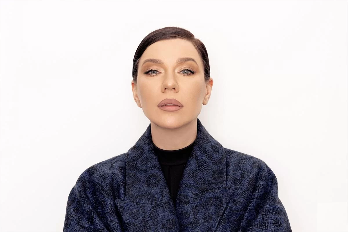 Певица Елка показала видеоролик с намеком, что вышла замуж